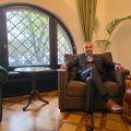 Eduard Petrescu, expert în vizibilitate outdoor, explică cum serviciul de steaguri direcționale EKO Group transformă locația fizică în reper urban